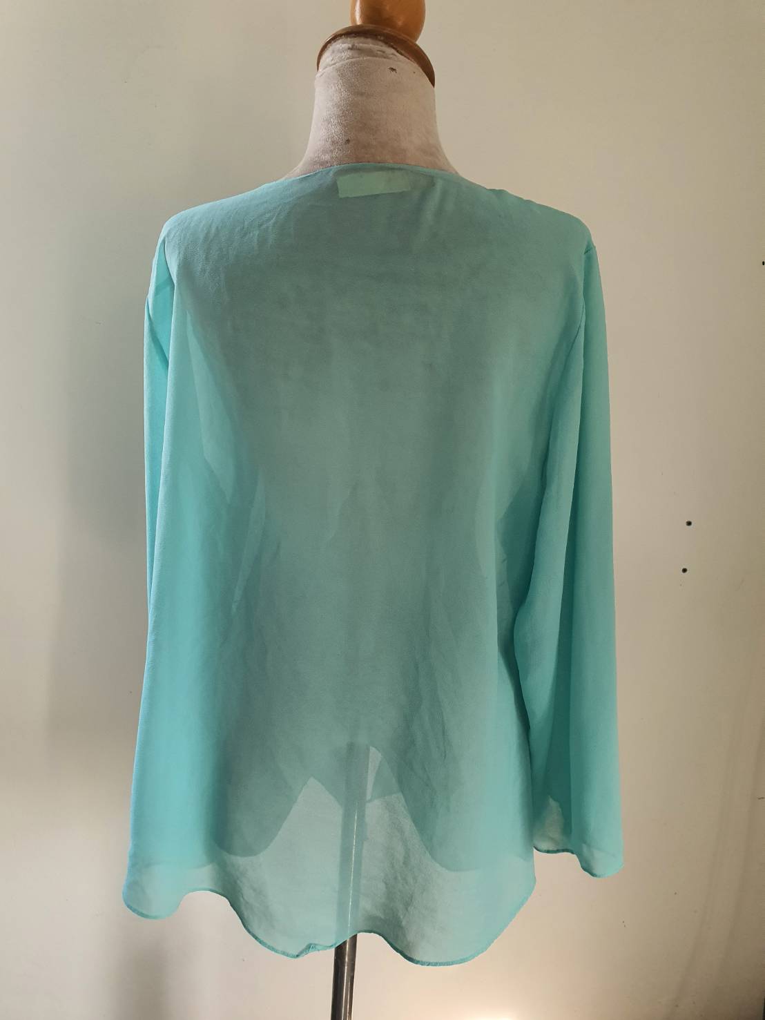 FF05920 เสื้อคลุมชีฟอง มือสอง สีเขียวมิ้น อก free- 50นิ้ว