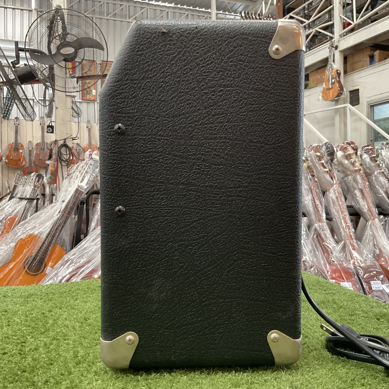 แอมป์กีต้าร์ Fender : SD-15