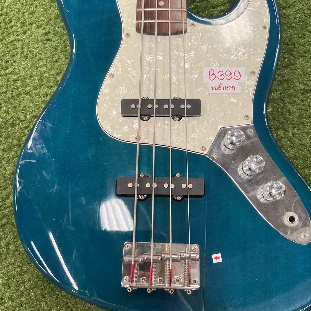 กีต้าร์เบส SELDER