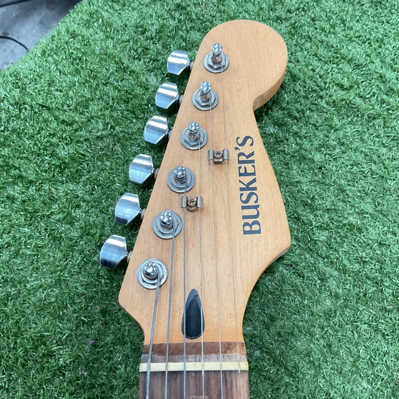 กีต้าร์ไฟฟ้า BUSKER'S