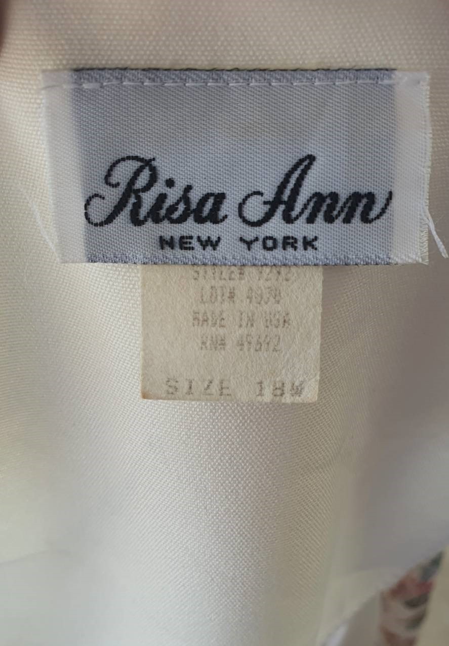FF03108 เสื้อลูกไม้ มือสอง แบรนด์เนม Risa Ann new york อก free -42 นิ้ว