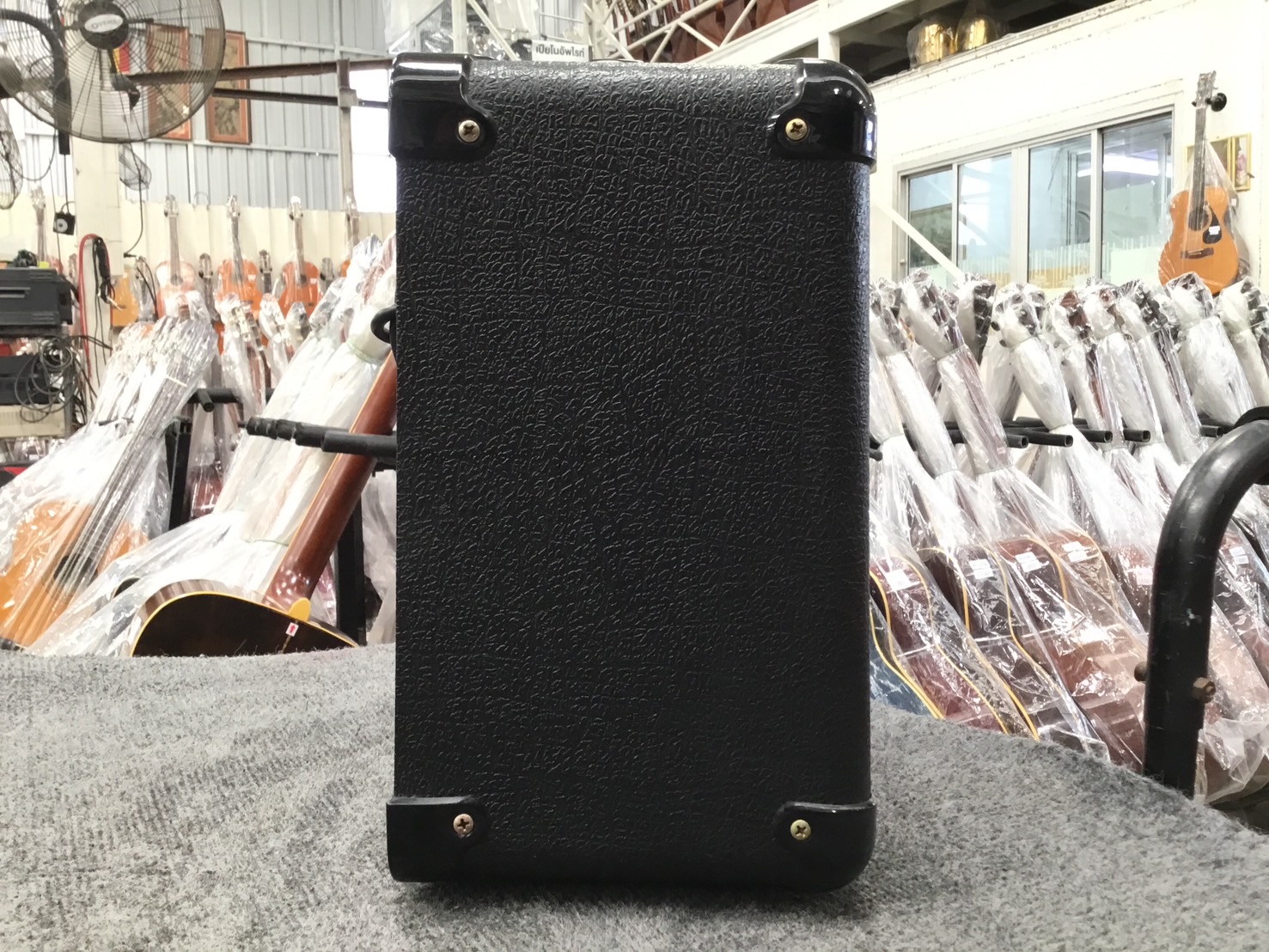แอมป์กีต้าร์ Marshall : MG10CD