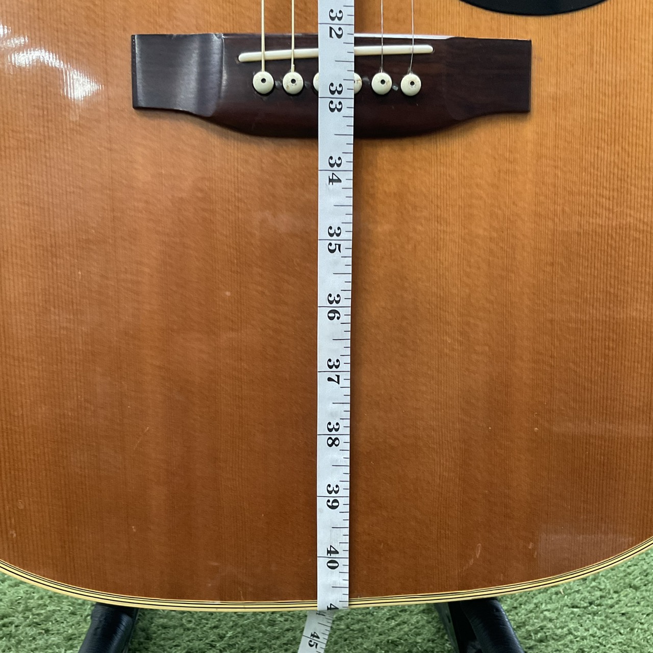 กีต้าร์โปร่ง Morris : W-18