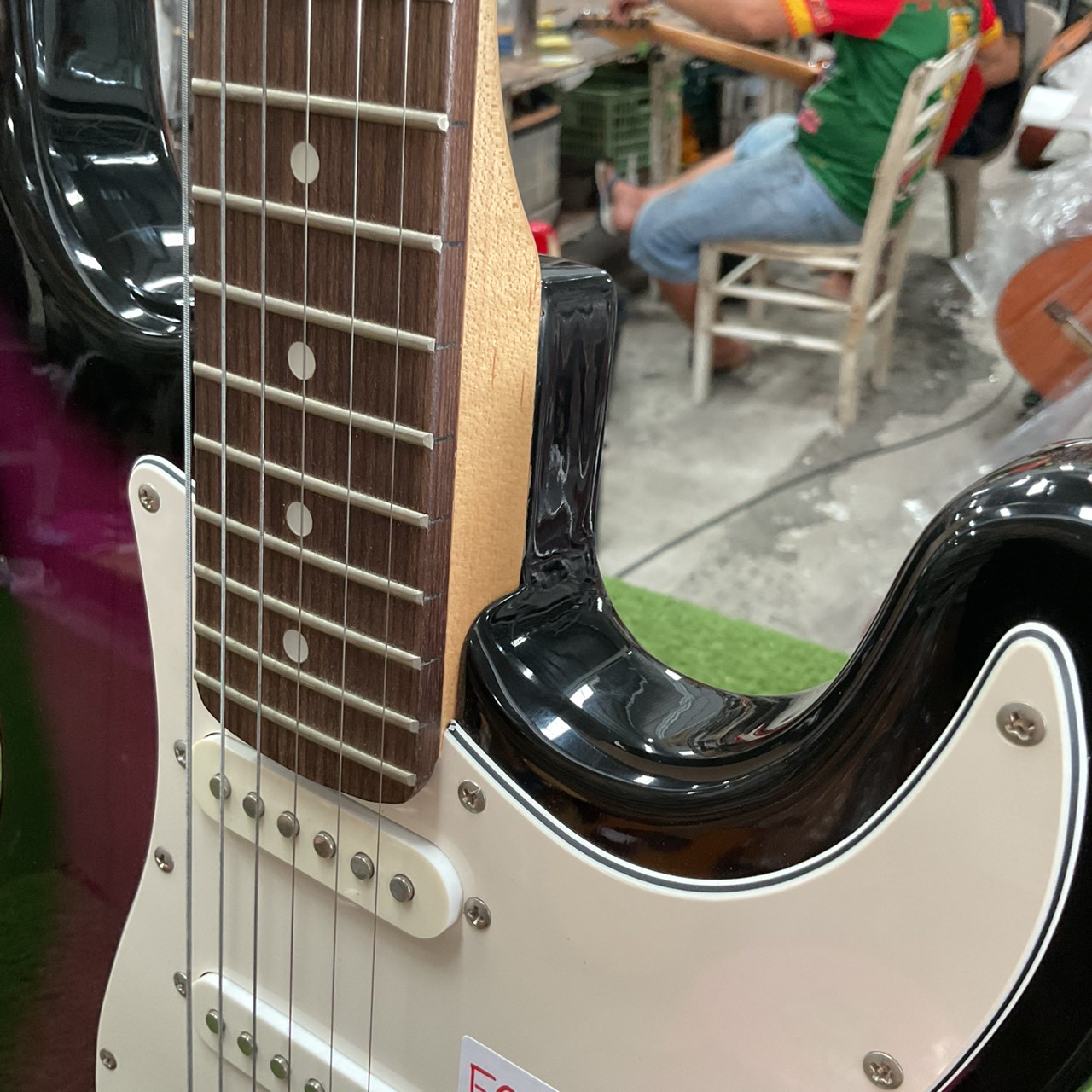 กีต้าร์ไฟฟ้า SELDER