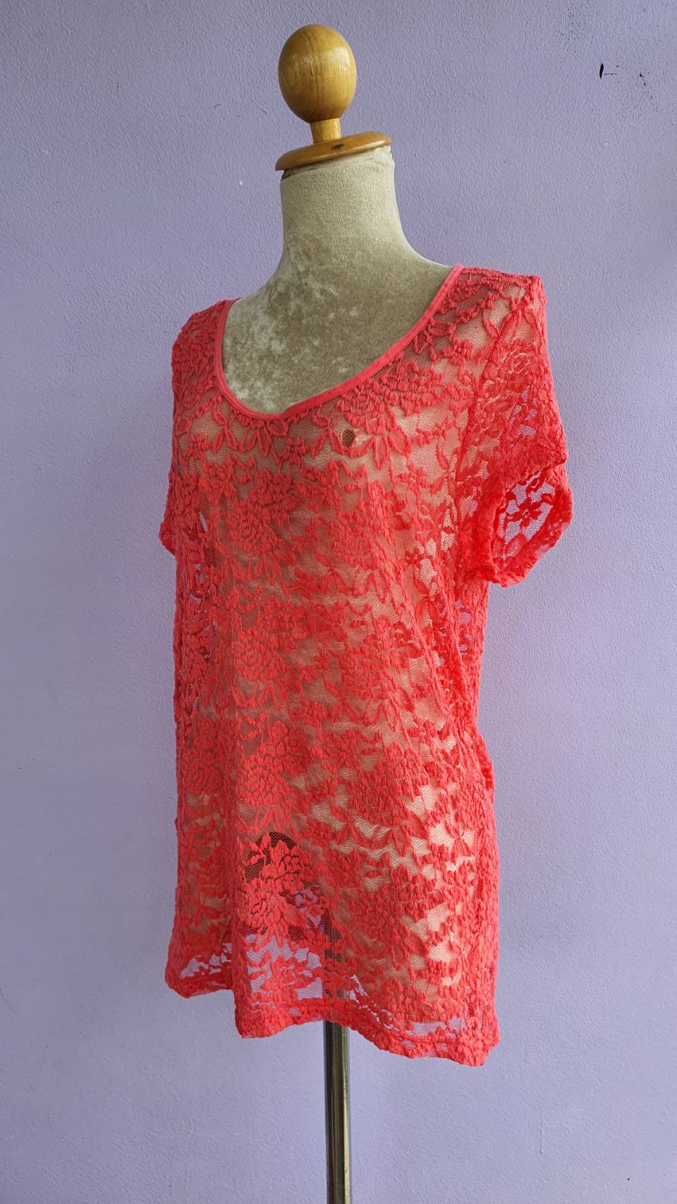 FF03550 เสื้อแฟชันลูกไม้ สีโอรสชมพู มือสอง แบรนด์ Feathers อก 38-42 นิ้ว