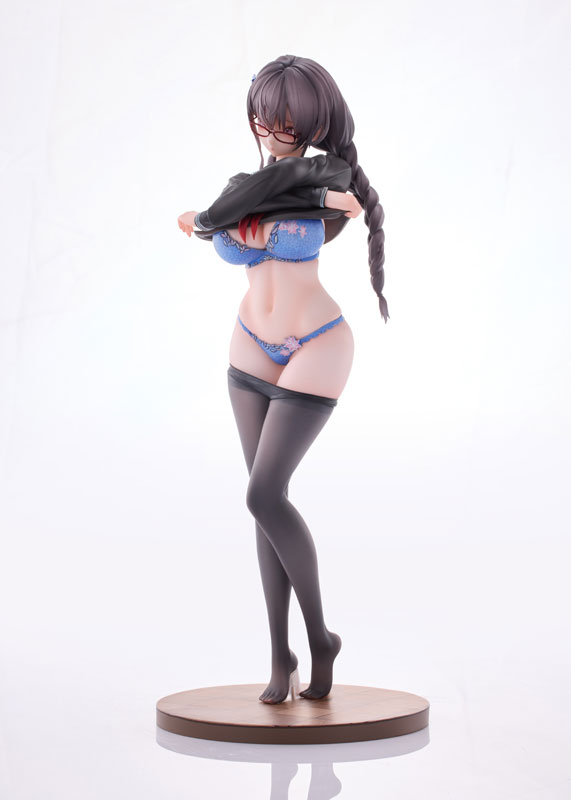 Girl with Glasses Who Dont Want To Take PE Class illustration by Fujiko 1/6 Complete Figure(Provisional Pre-order)