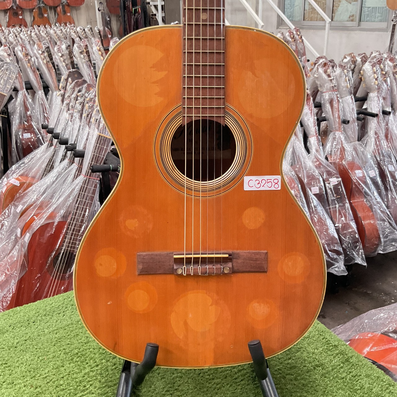 กีต้าร์คลาสสิค Kawai : M-40