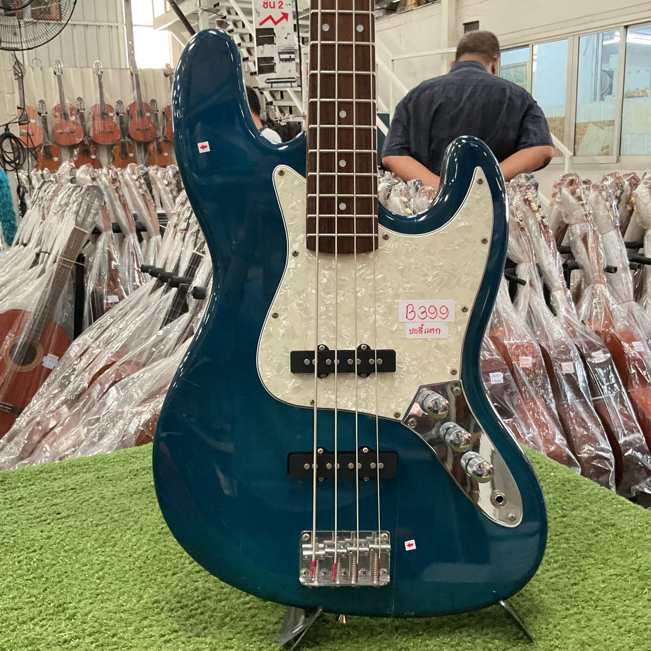 กีต้าร์เบส SELDER