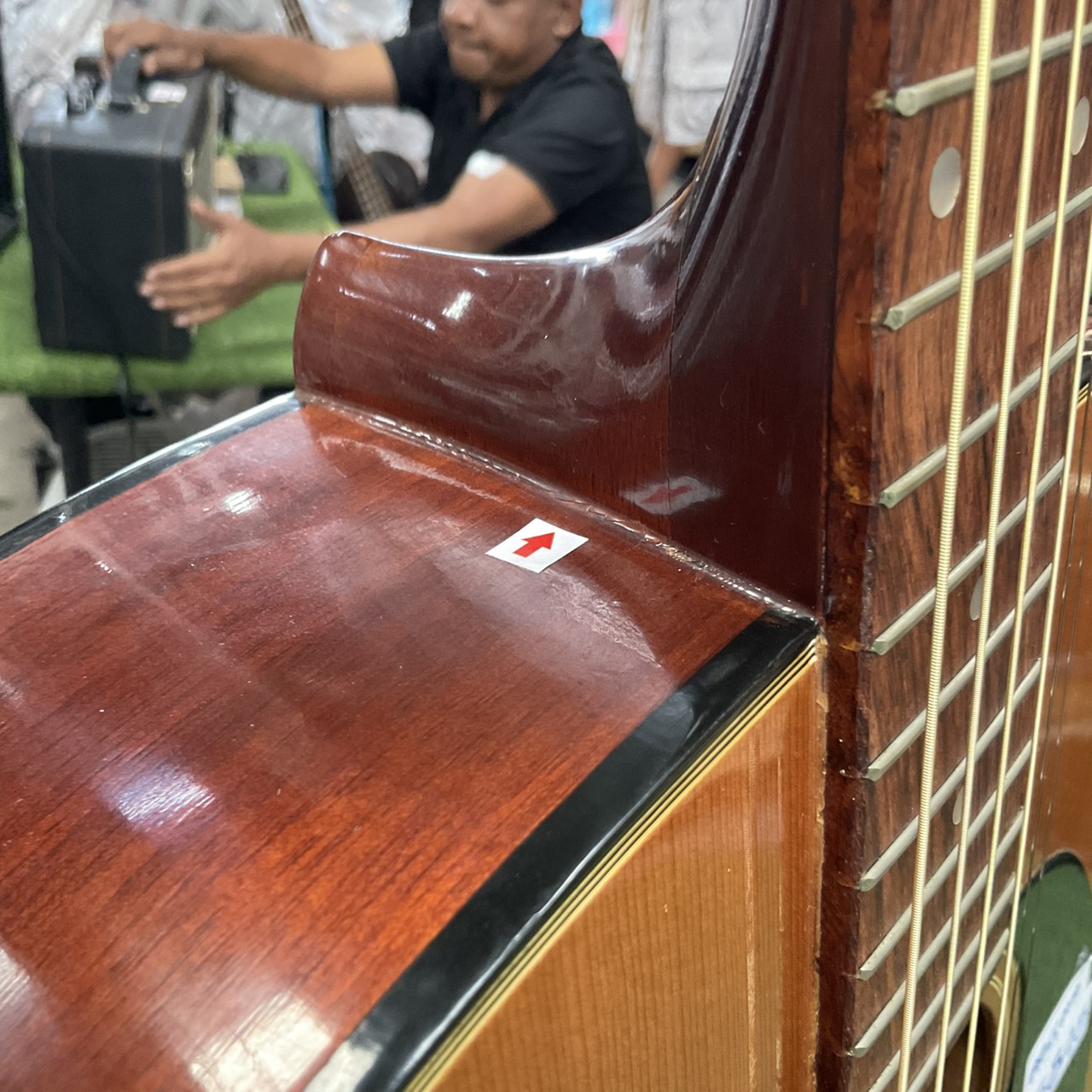 กีต้าร์โปร่ง Marchis : M130