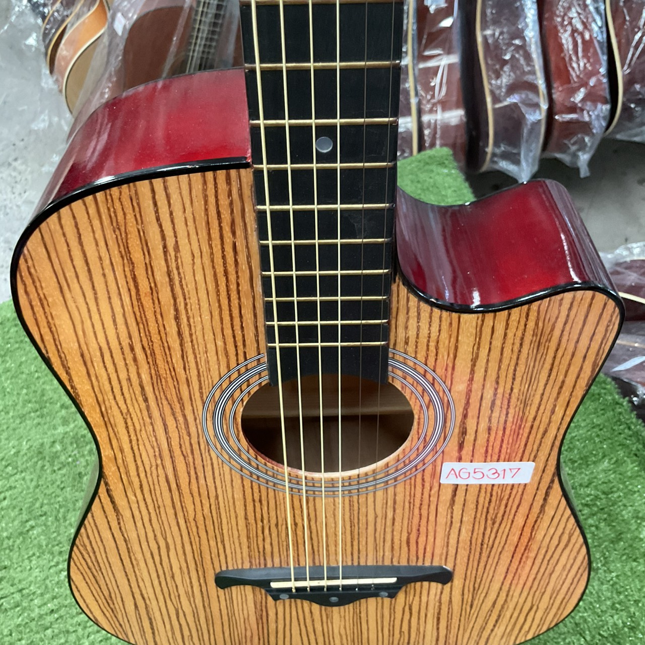 กีต้าร์โปร่ง Chelldee