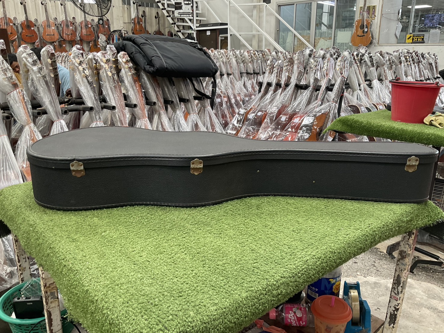 กล่องเคสกีต้าร์คลาสสิค