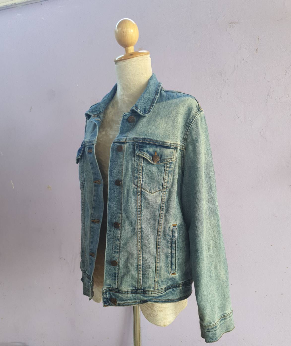 FF02492 เสื้อยีนส์ แบรนด์เนม มือสอง Old navy อก FREE- 40 นิ้ว