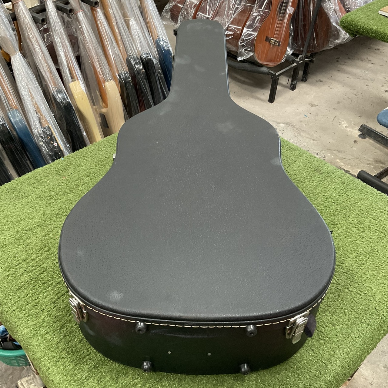 กล่องเคสกีต้าร์โปร่ง