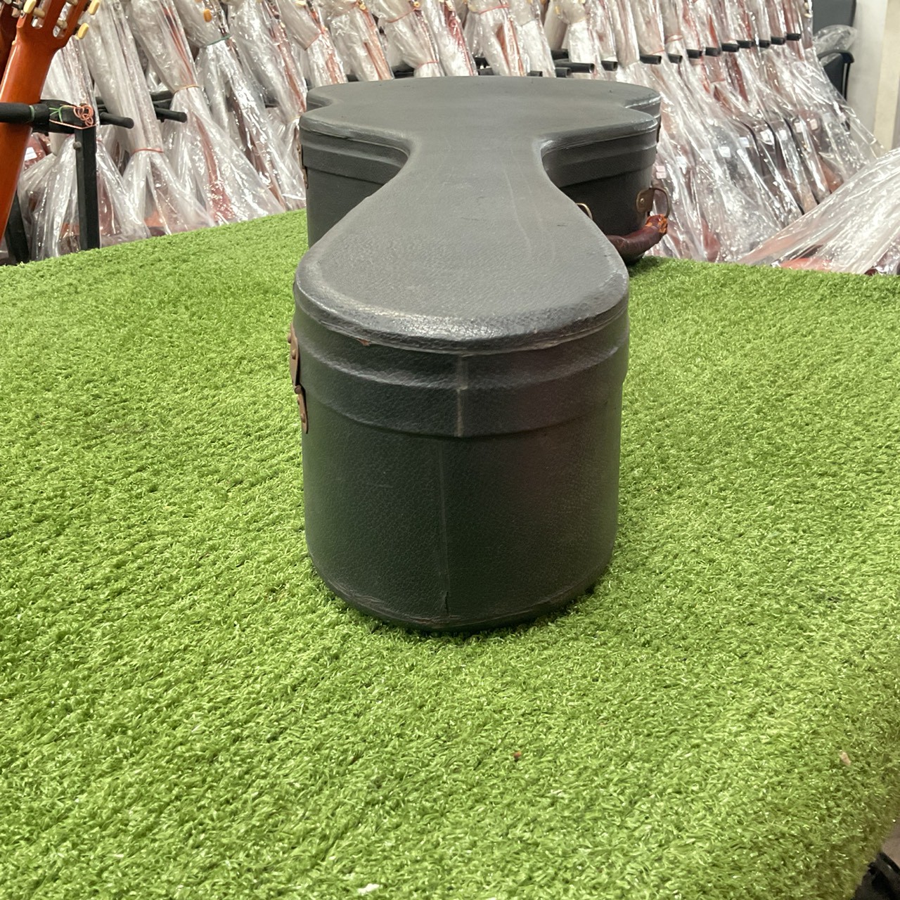 กล่องเคสกีต้าร์คลาสสิค