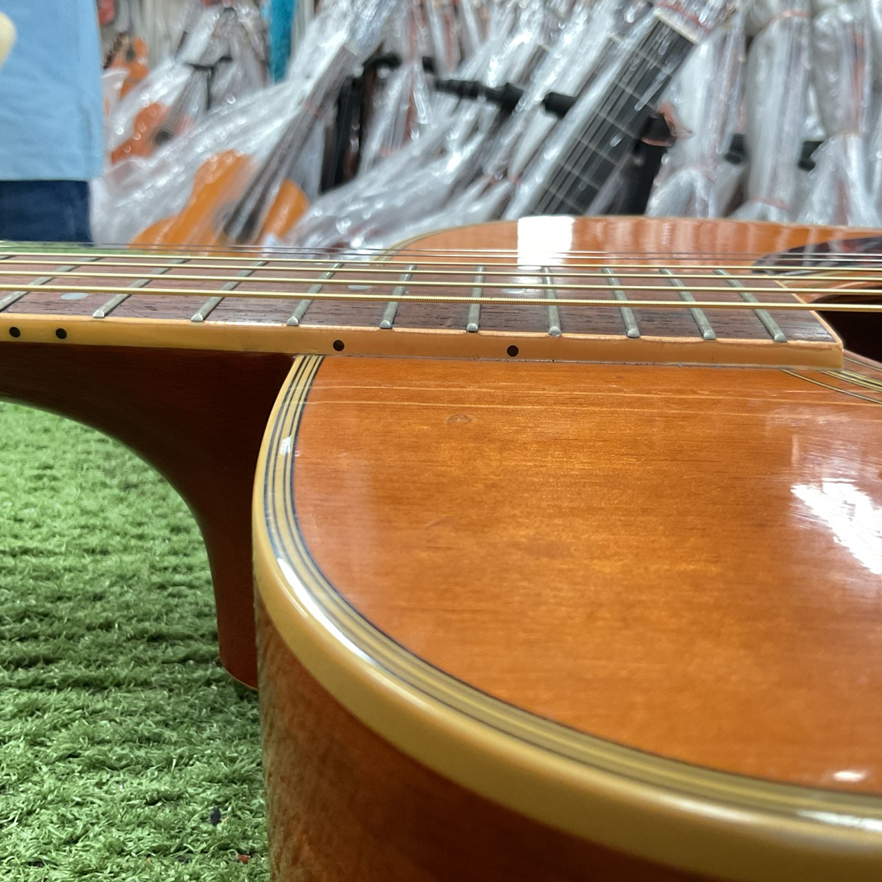 กีต้าร์โปร่ง Morris