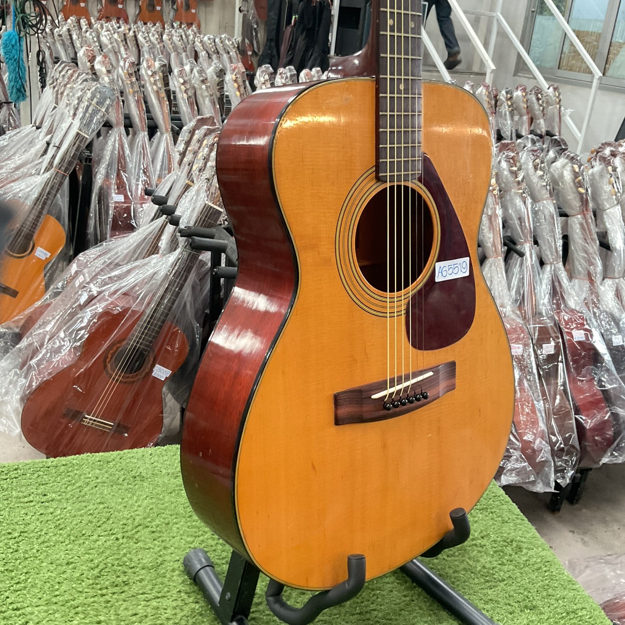 กีต้าร์โปร่ง YAMAHA : FG-170