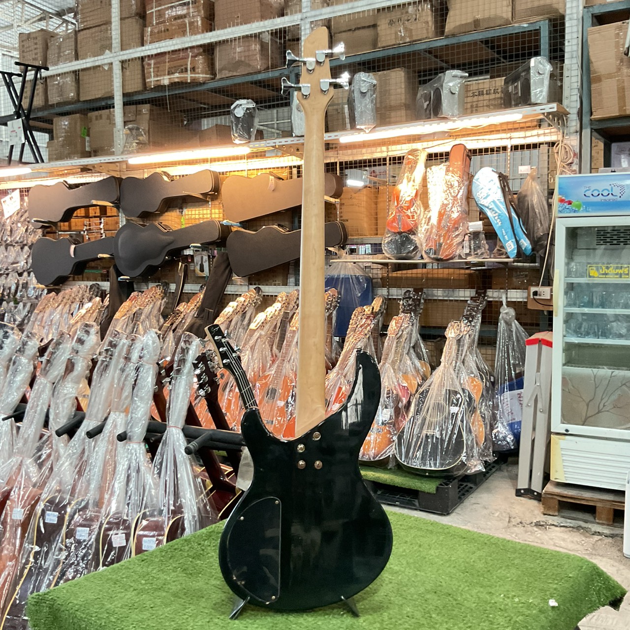 กีต้าร์เบส Aria Pro II