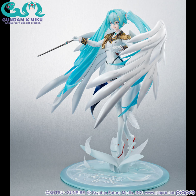 Lucrea Mobile Suit Gundam 45th Anniversary x Hatsune Miku Hatsune Miku x Wing Gundam Zero EW Complete Figure(Pre-order)