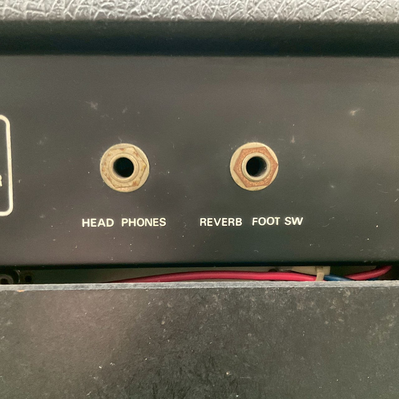 แอมป์กีต้าร์ Roland : GA-30