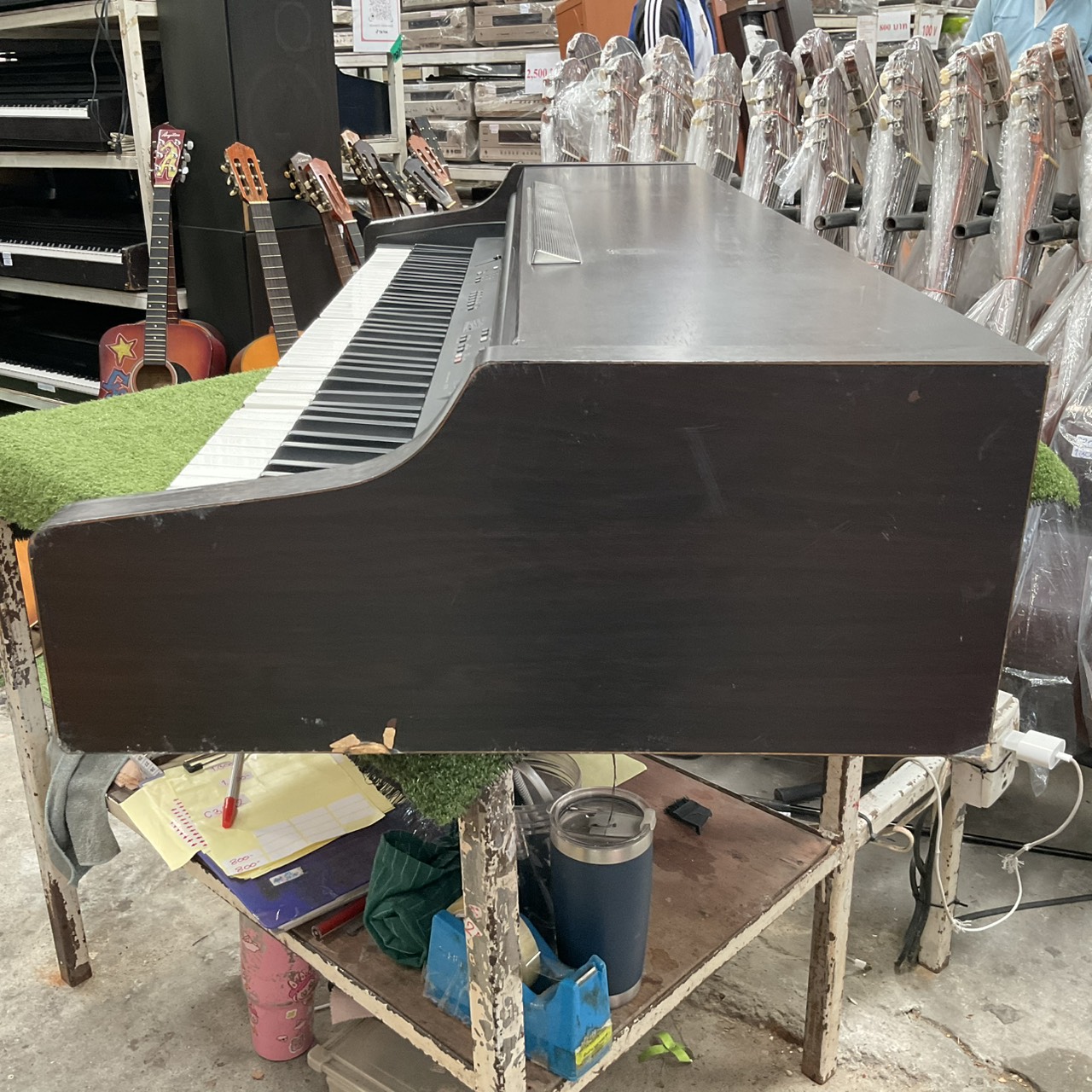 เปียโน YAMAHA : CLP-820 สินค้าไม่พร้อมใช้งาน (ต้องซ่อม)