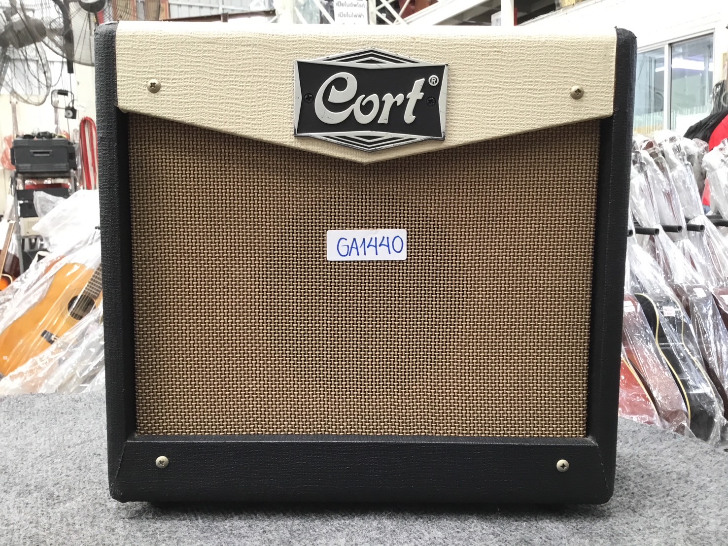 แอมป์กีต้าร์ Cort : CM15G