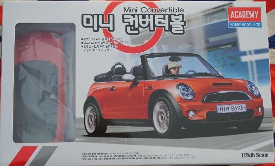 โมเดลรถยนต์ Academy ขนาด 1/24 AC15104 Mini Convertible