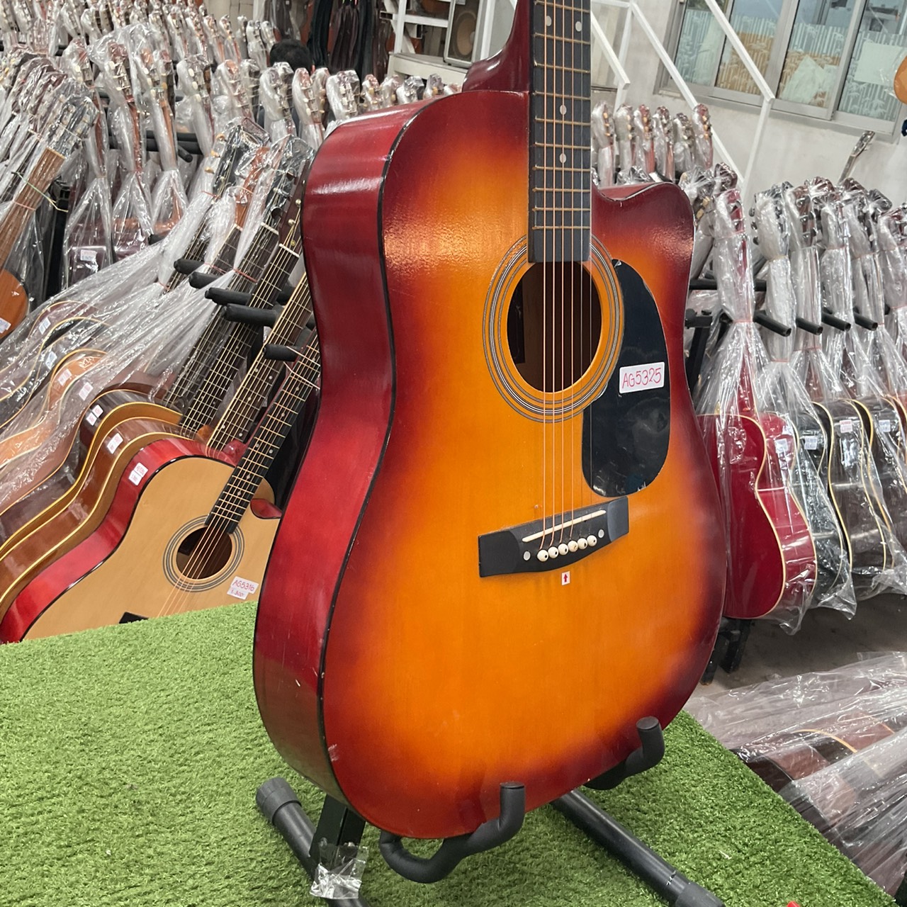 กีต้าร์โปร่ง ONE STEP