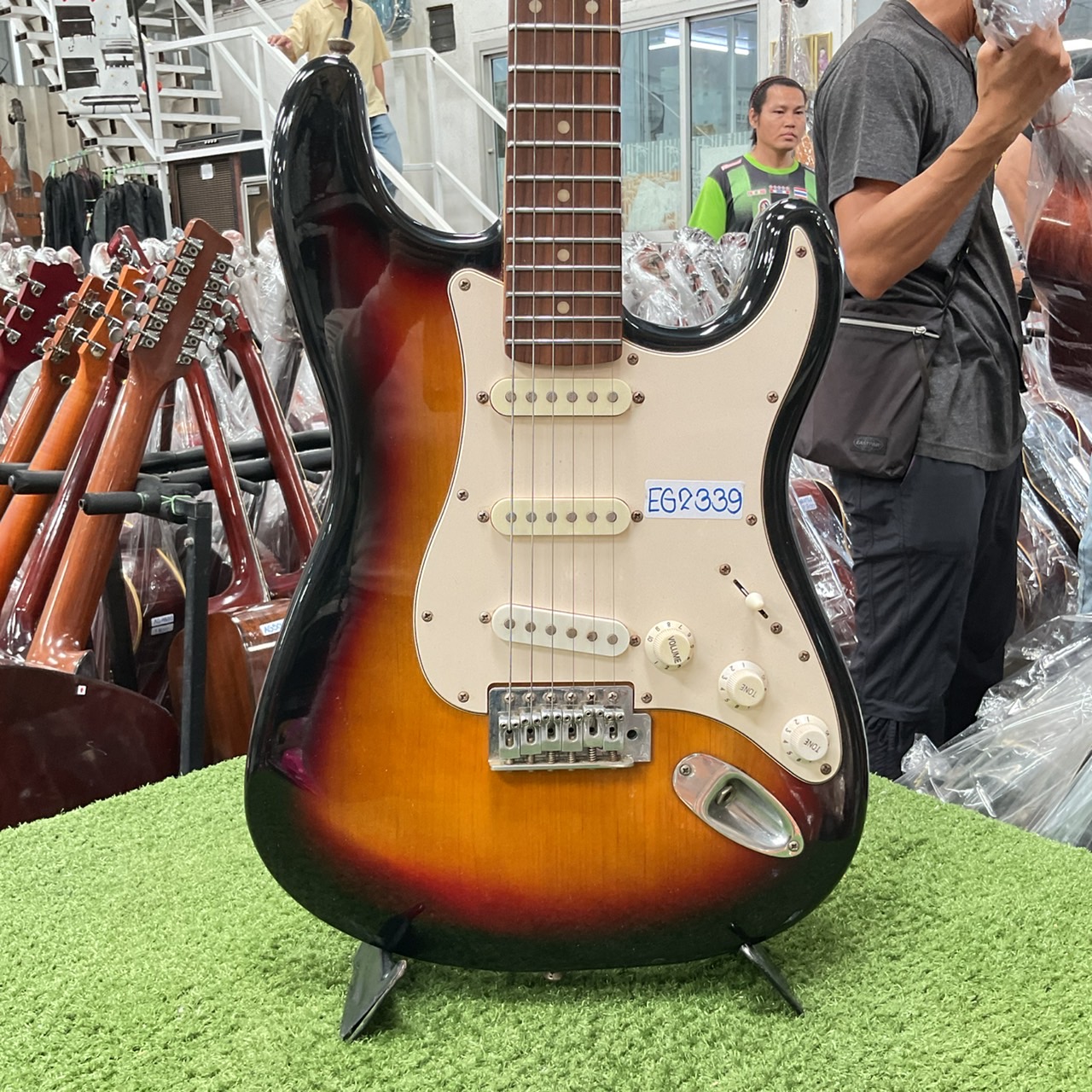 กีต้าร์ไฟฟ้า BUSKER'S