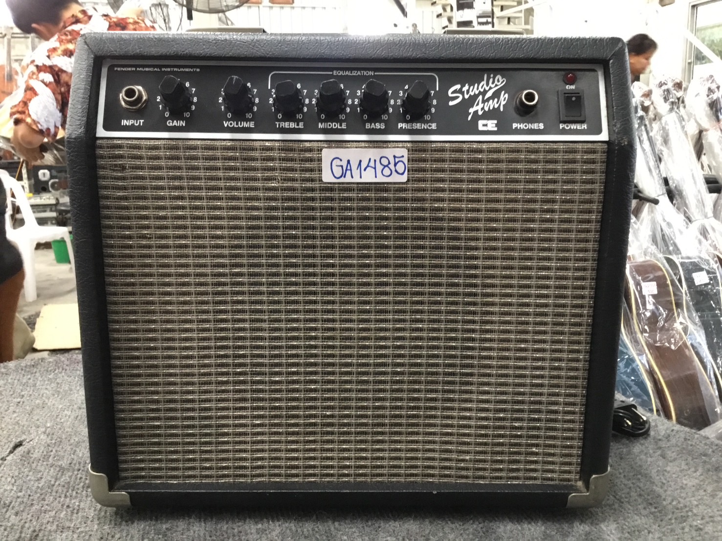 แอมป์กีต้าร์ Fender : ST-15CE