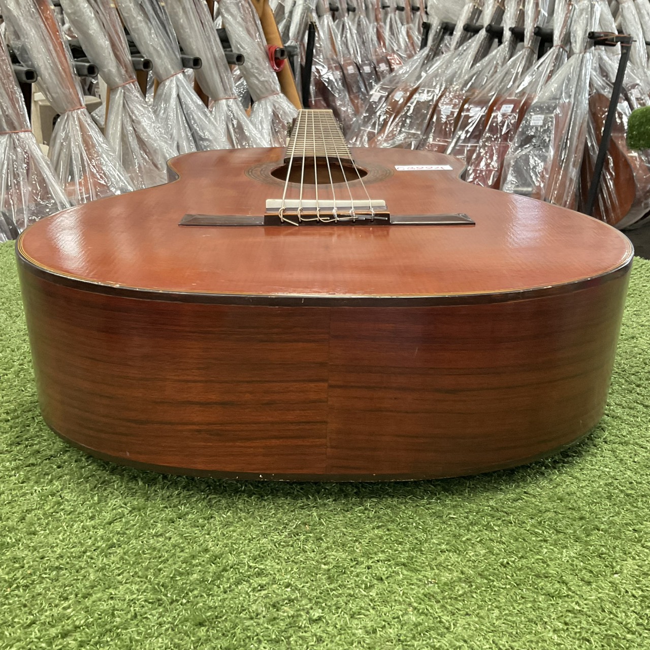 กีต้าร์คลาสสิค ZEN-ON GUT : No.70