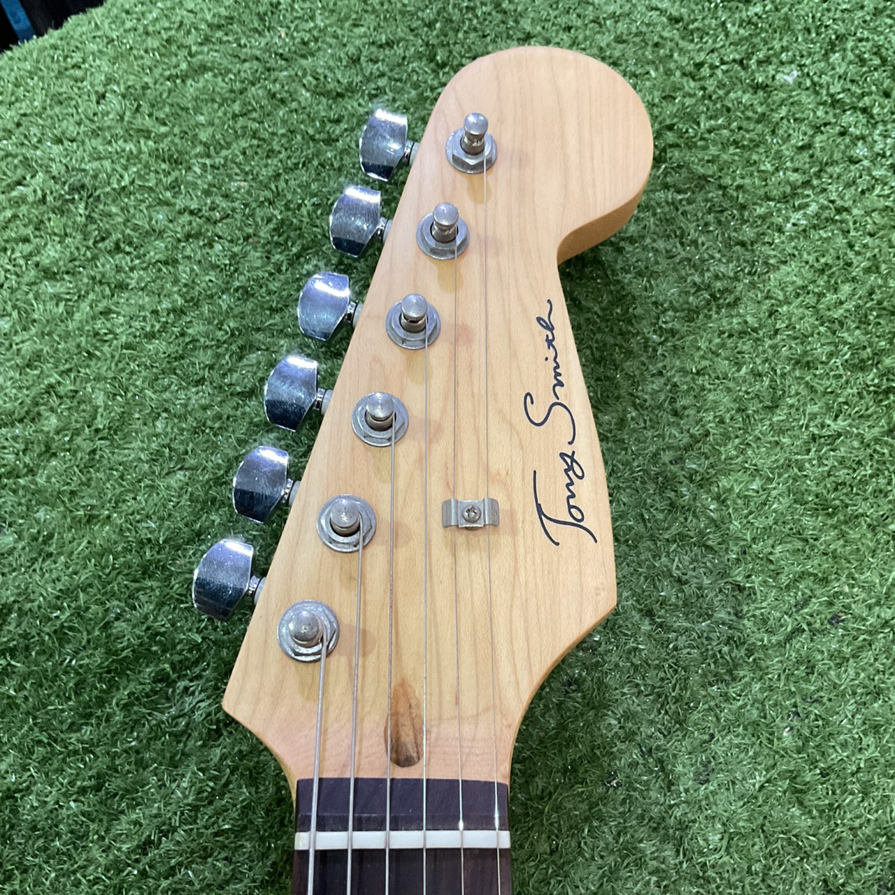 กีต้าร์ไฟฟ้า Tony Smith