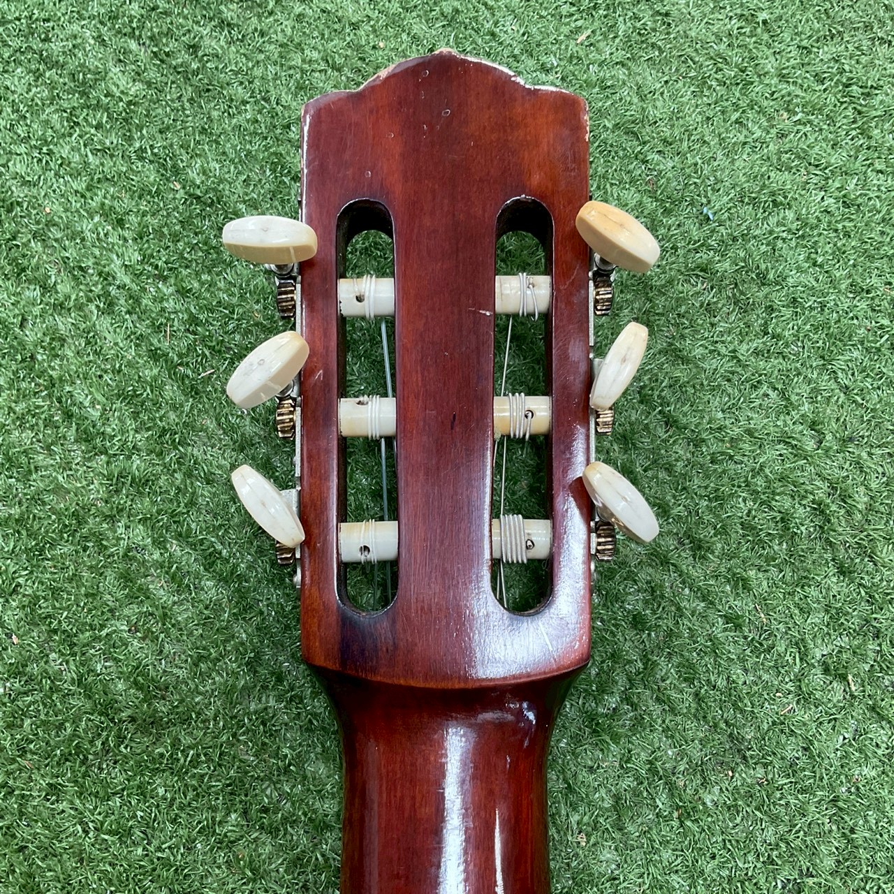 กีต้าร์คลาสสิค MONTANO : A-3