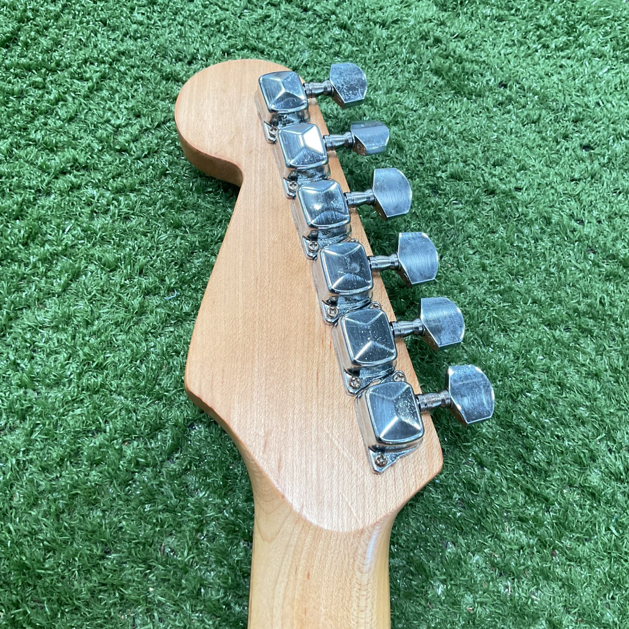 กีต้าร์ไฟฟ้า Legend