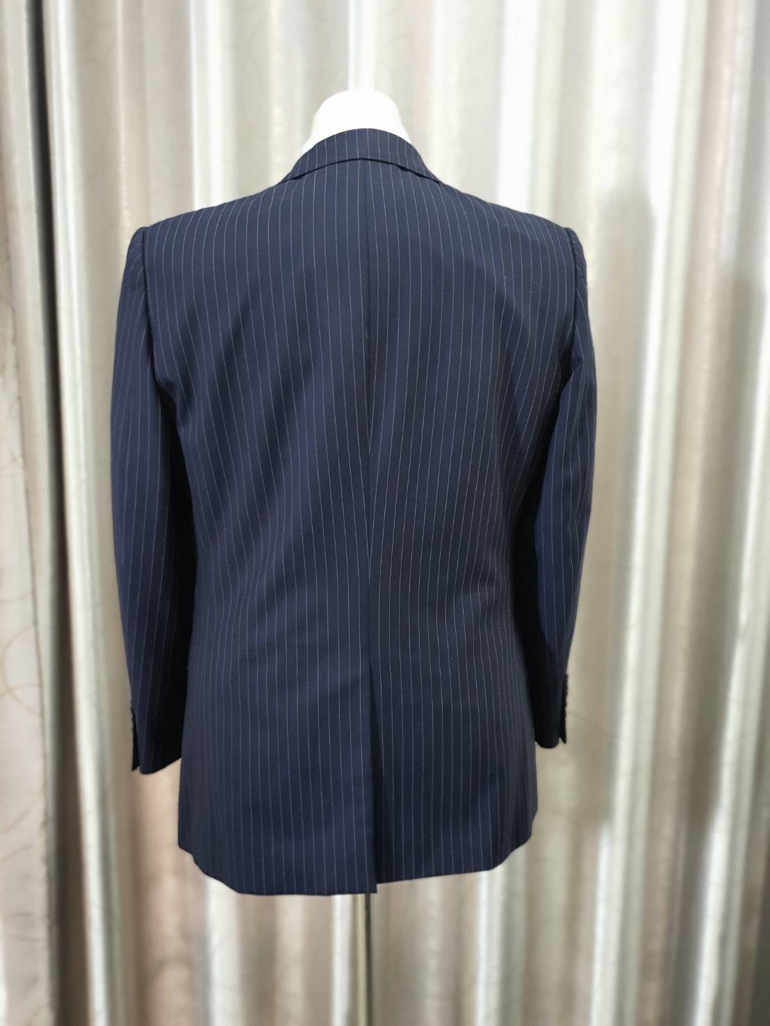 Suit0082 เสื้อสูท สีน้ำเงินกรมลายทาง มือสอง PSFA อก 40นิ้ว