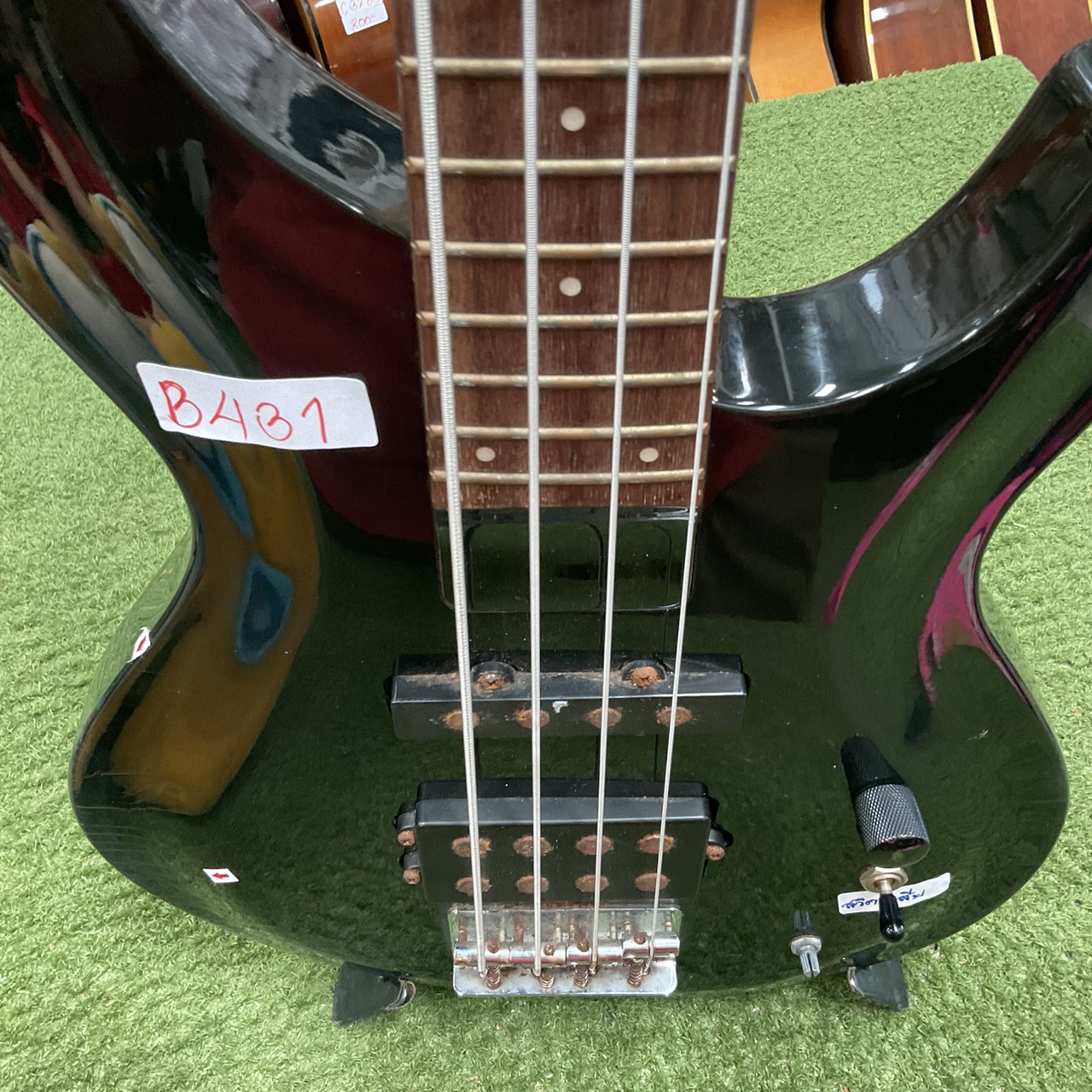 กีต้าร์เบส Aria Pro II