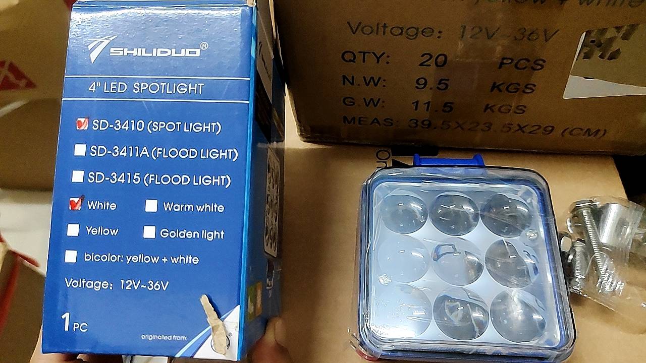 ไฟสปอร์ตไลท์ LED 4 นิ้ว สีเหลี่ยม 12V-36V