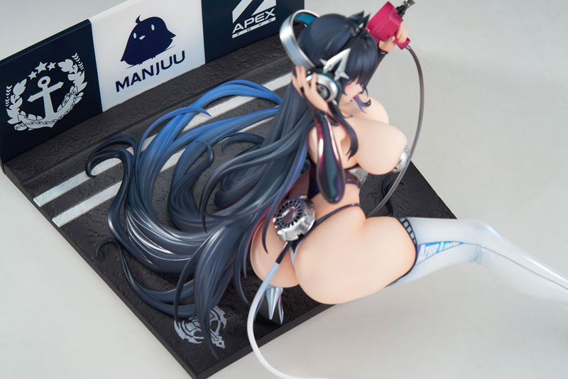 [Bonus] Azur Lane Strasbourg Faerie of the Race Circuit Ver. 1/7 Complete Figure(Pre-order)