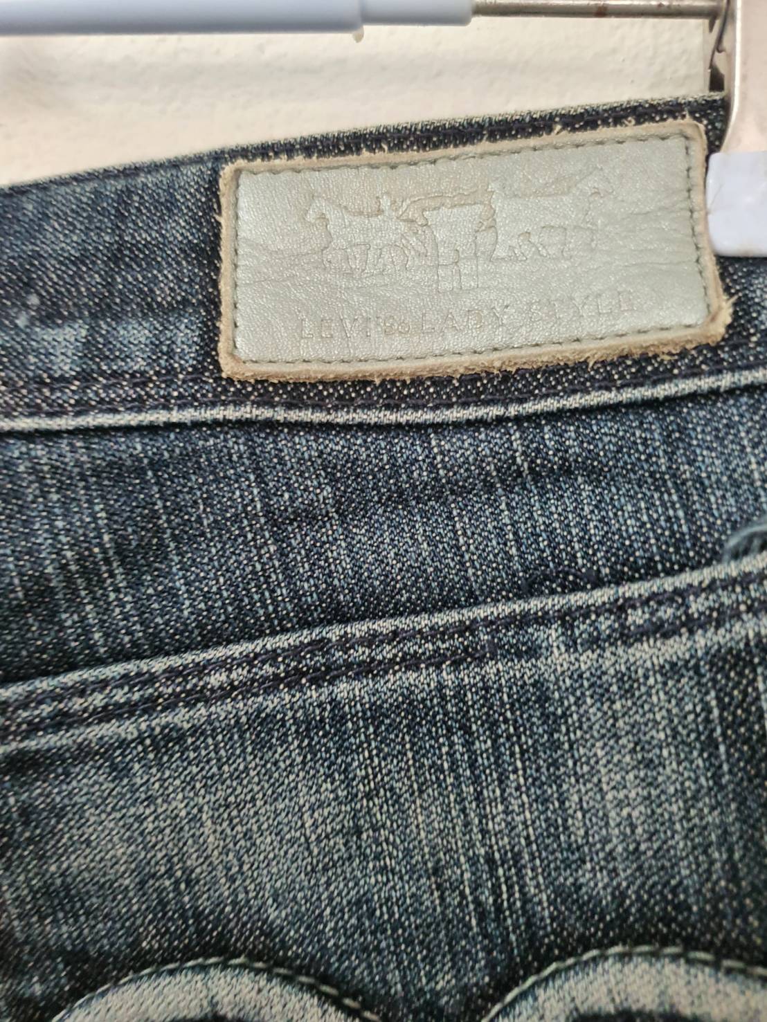 FF06259 กางเกงยีนส์มือสอง ฟอกนิ่ม แบรนด์ LEVI'S LADY อก 28 น้ิว