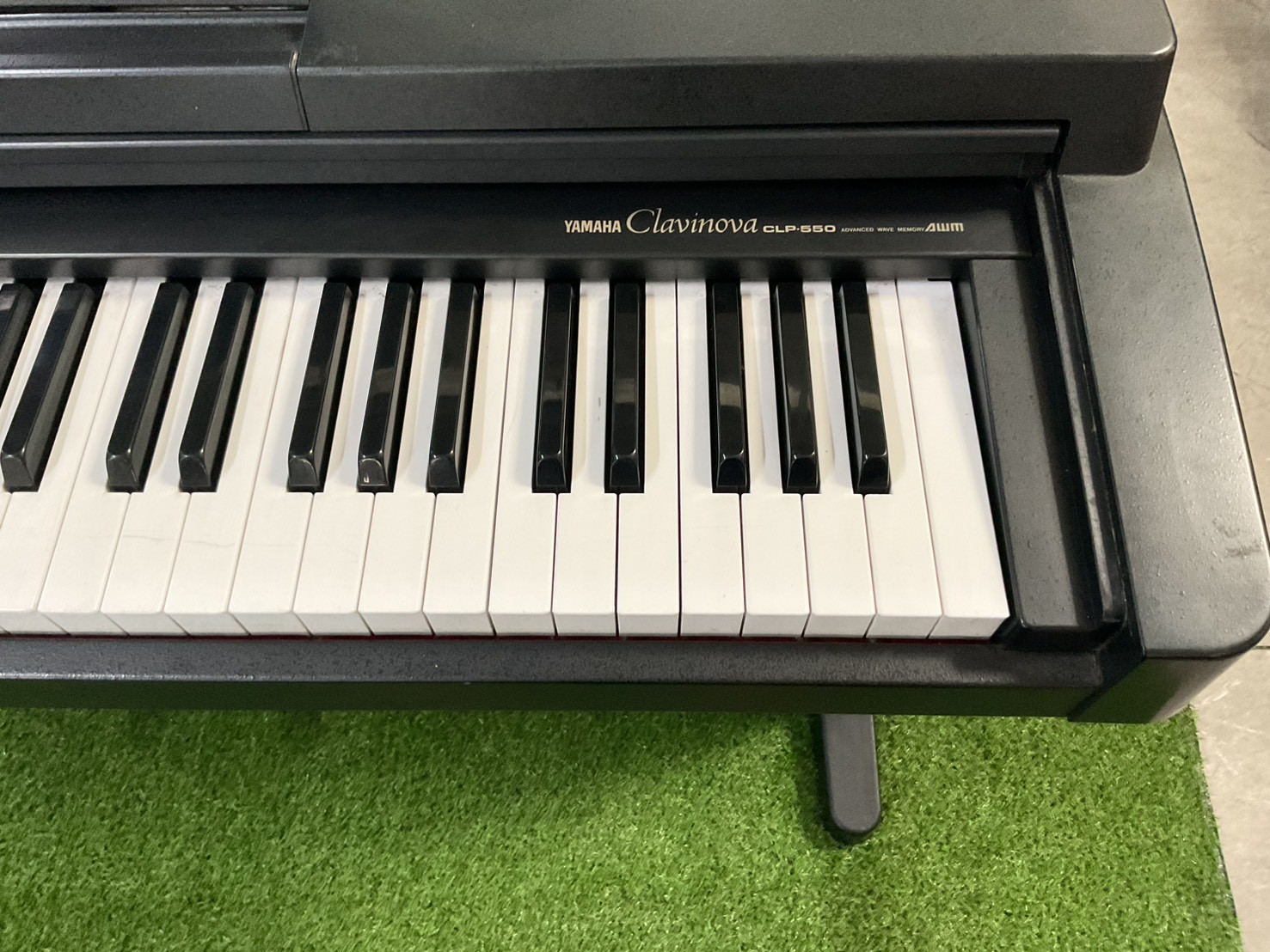 เปียโน YAMAHA : Clavinova CLP-550
