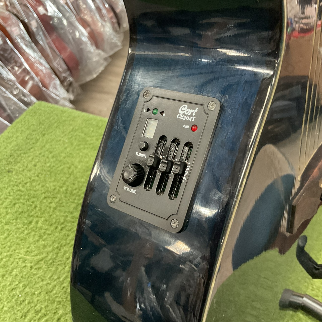 กีต้าร์โปร่งไฟฟ้า Cort : SFX E TBB