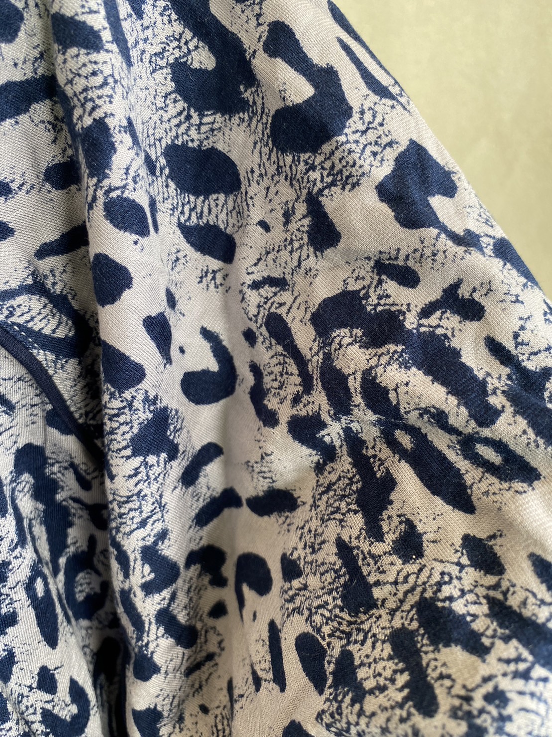 ขายแล้วจ้า FF04523 เสื้อผ้ามือสอง สีเทาลายน้ำเงิน แบรนด์ MELISSA MCCARTHY อก 48-55 นิ้ว