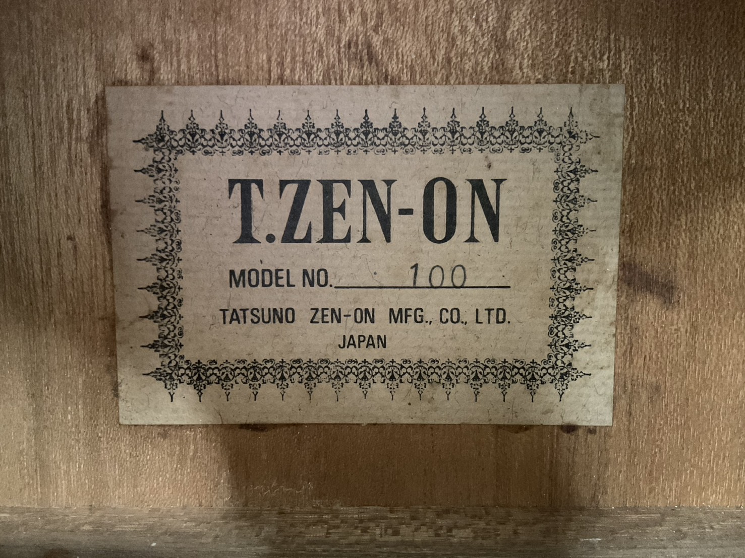 กีต้าร์คลาสสิค T.ZEN-ON : No.100