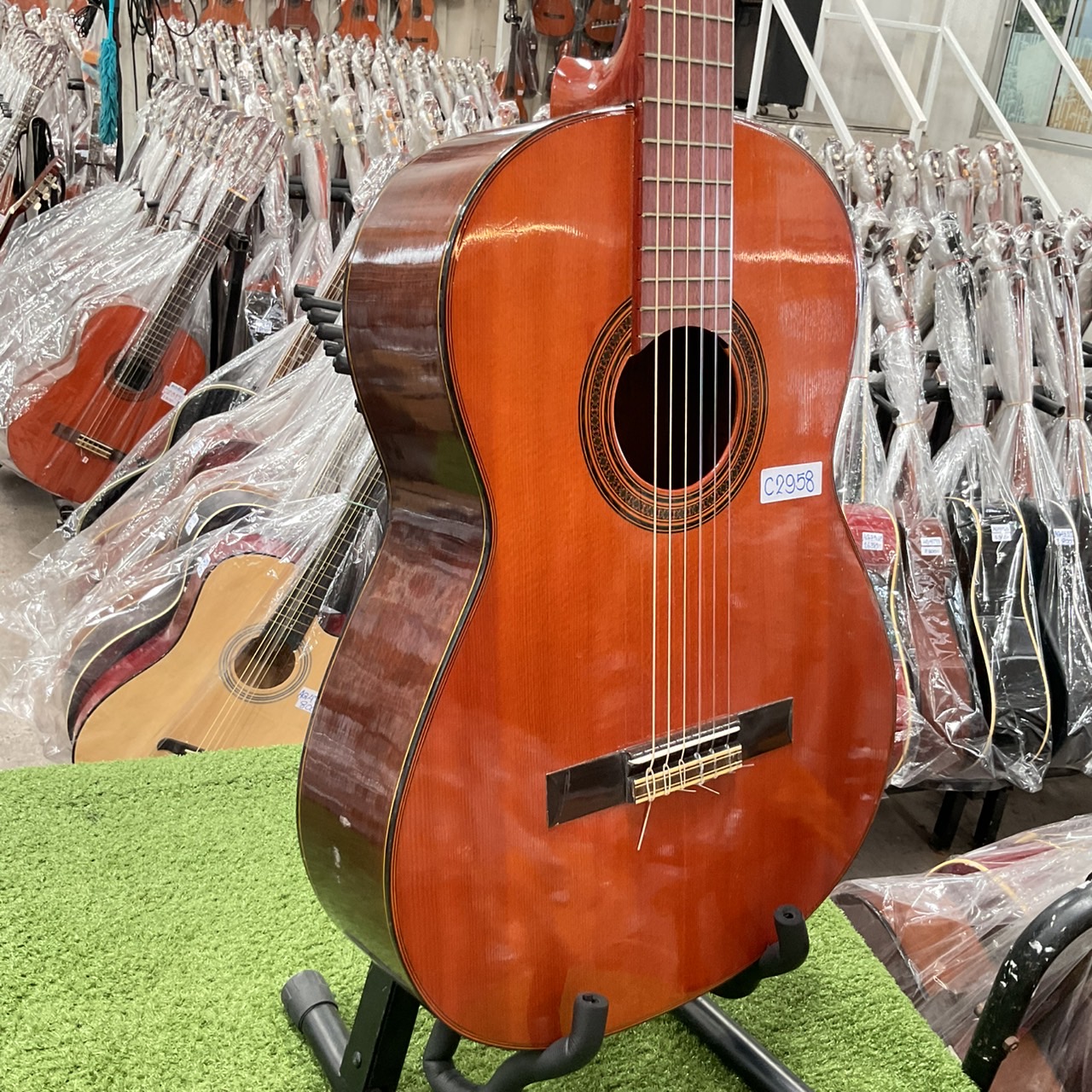 กีต้าร์คลาสสิค YAMAHA : G-70D