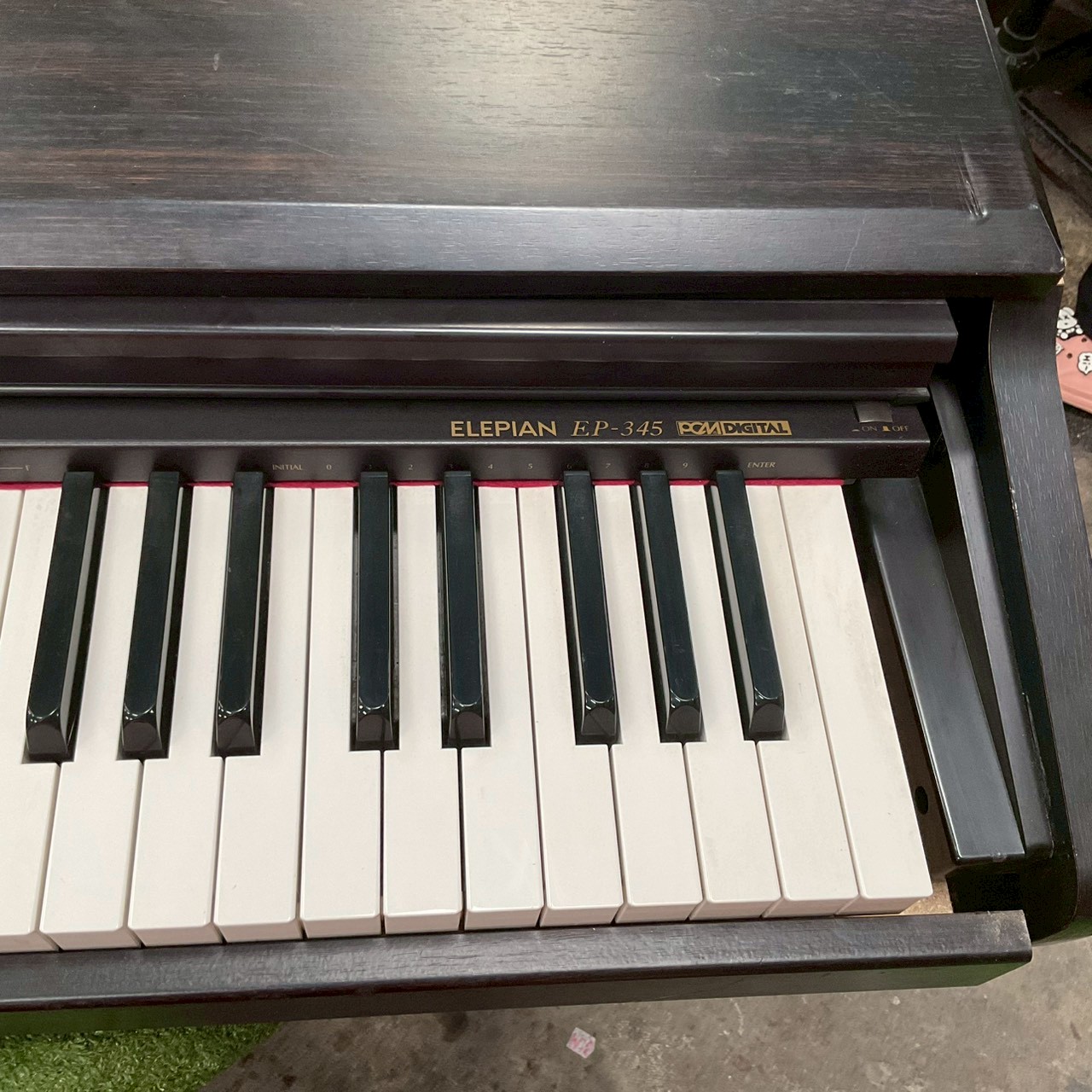 เปียโน COLUMBIA : EP-345 สินค้าไม่พร้อมใช้งาน (ต้องซ่อม)