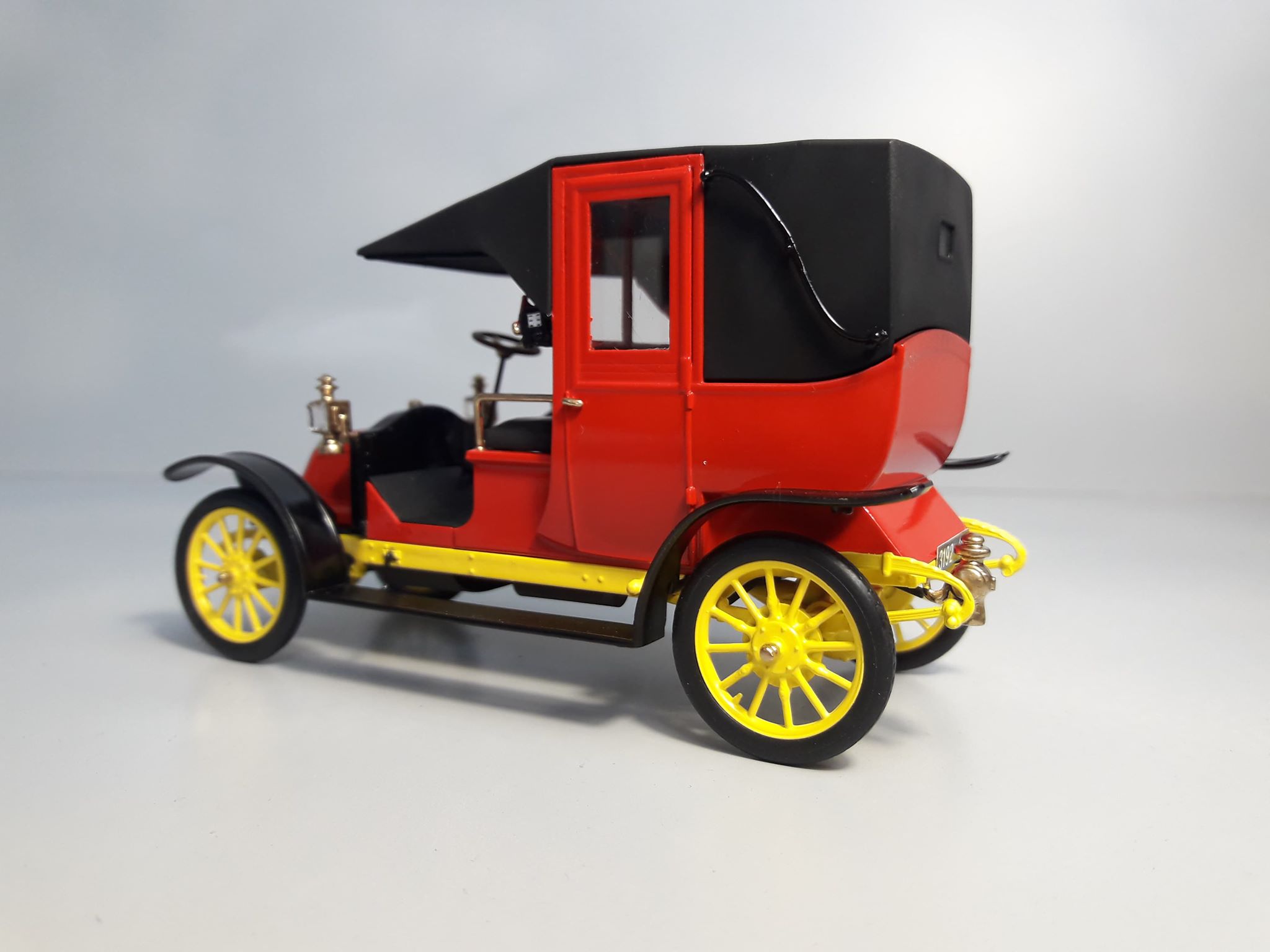 โมเดลรถแท็กซี่ ICM ขนาด 1/35 ICM35659 Taxi de la Marne (1914) French Car (100% new molds)