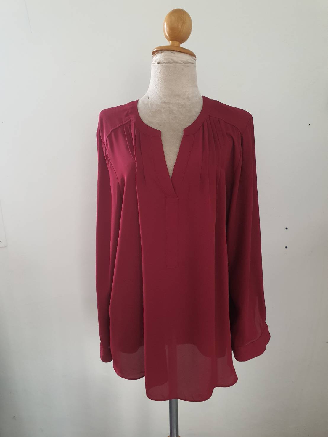FF05755 เสื้อแฟชั่น ชีฟอง สีแดง แบรนด์ SIMPLY VERA VERAWANG อก 46 นิ้ว