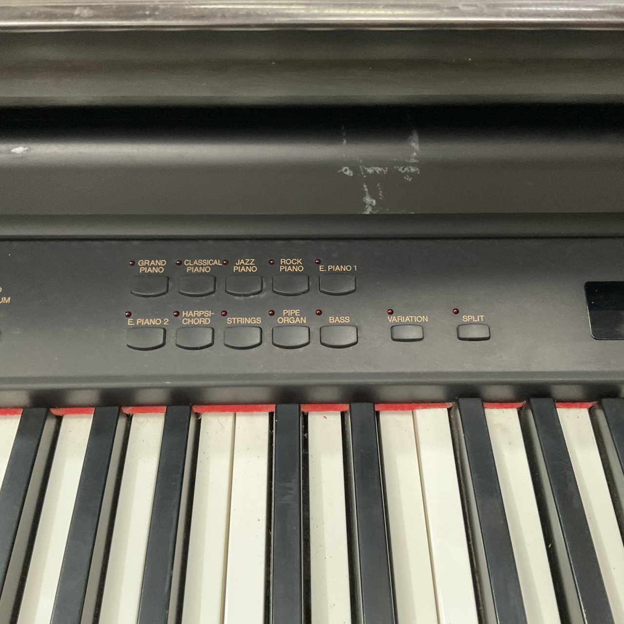 เปียโน YAMAHA : CLP-860 สินค้าไม่พร้อมใช้งาน (ต้องซ่อม)