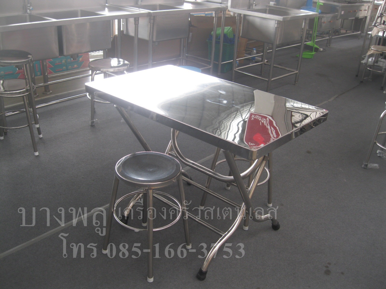 โต๊ะพับสแตนเลส JK-208