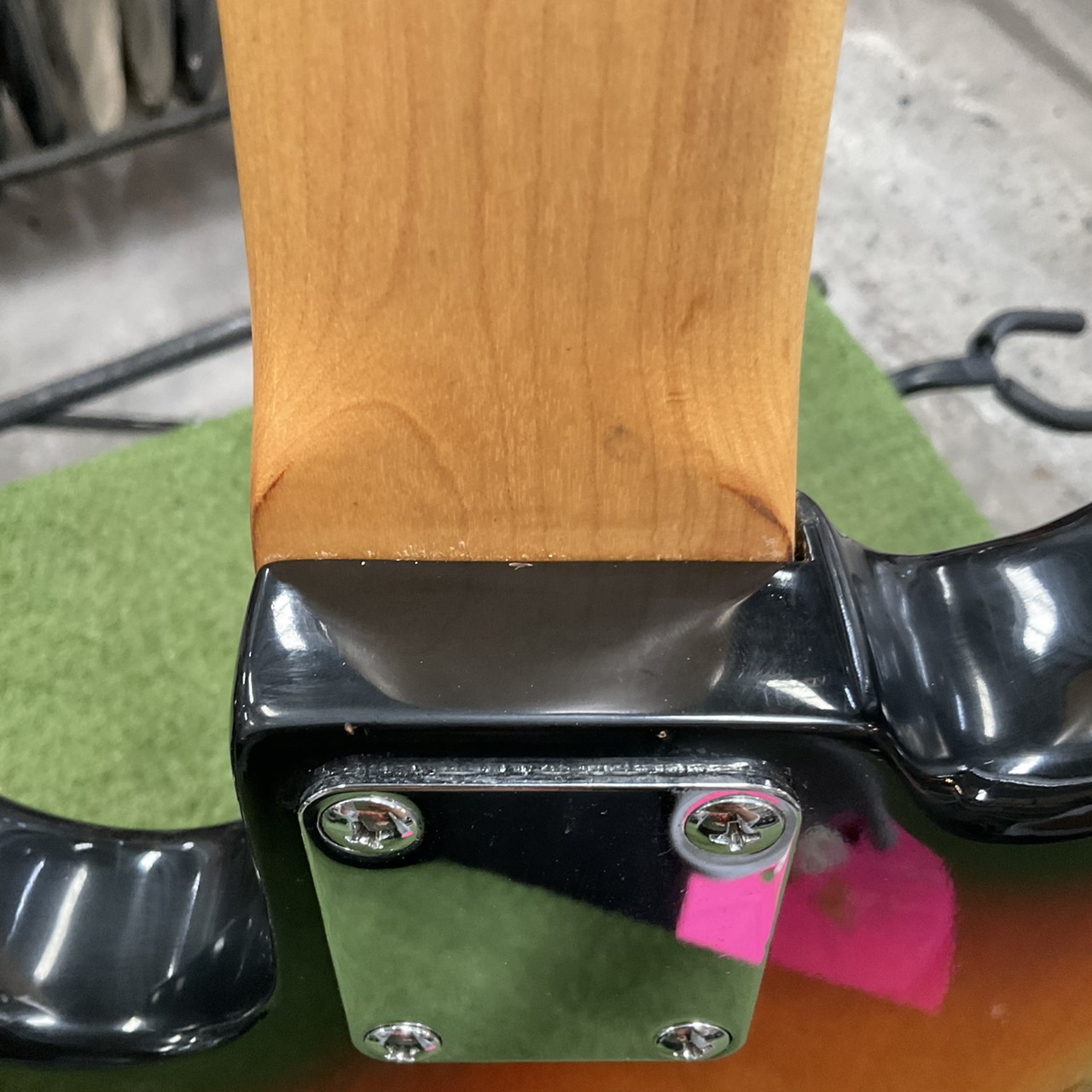 กีต้าร์เบส Mavis