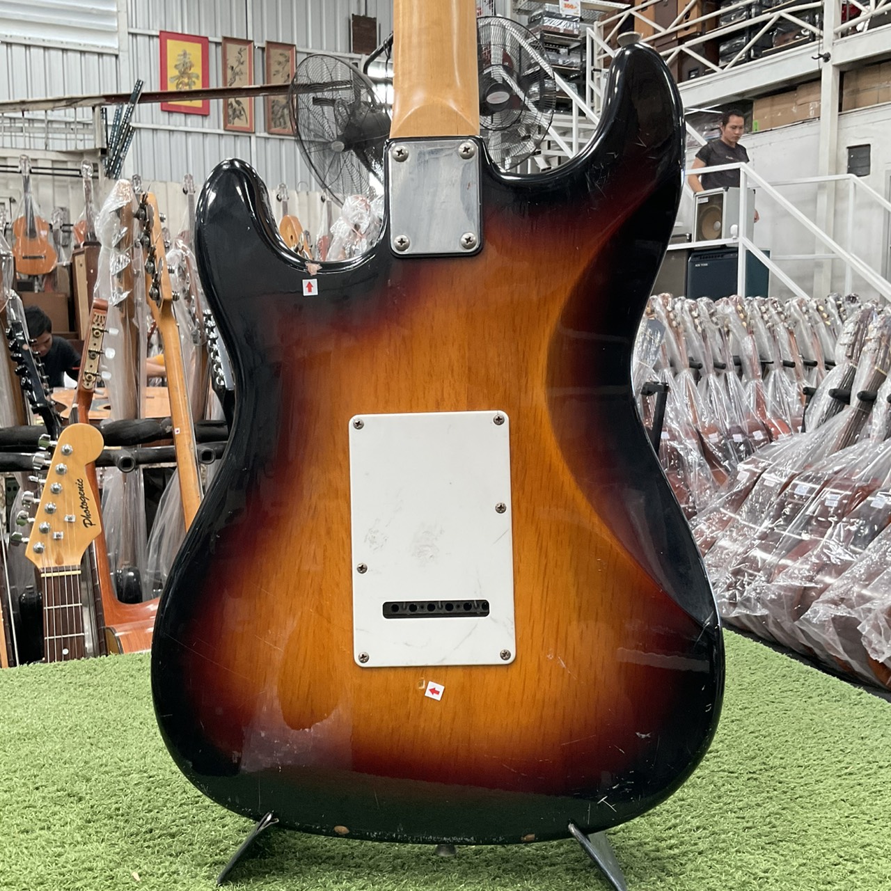 กีต้าร์ไฟฟ้า Legend